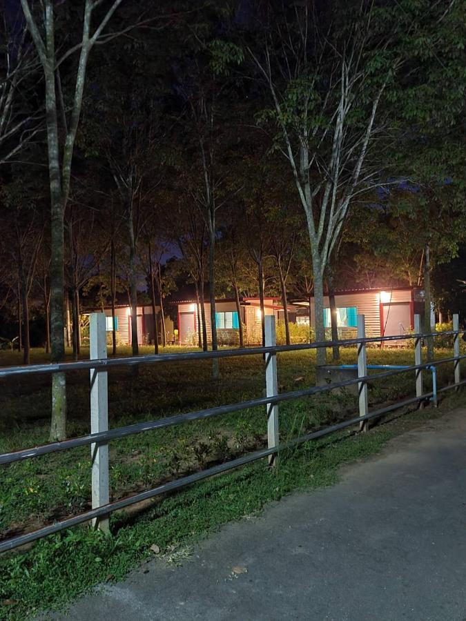 Sameikei Homestay Phrae Buitenkant foto