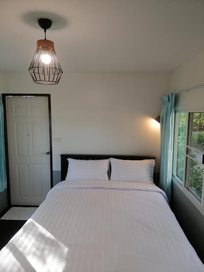Sameikei Homestay Phrae Buitenkant foto