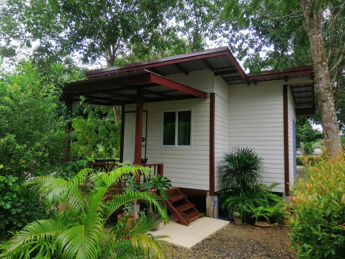 Sameikei Homestay Phrae Buitenkant foto